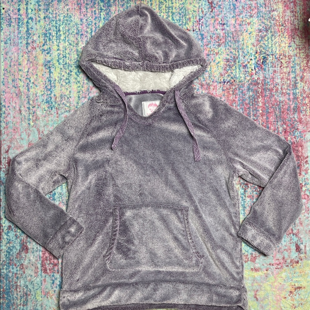 Plush Hooded Pullover Sweatshirt in Light Purple